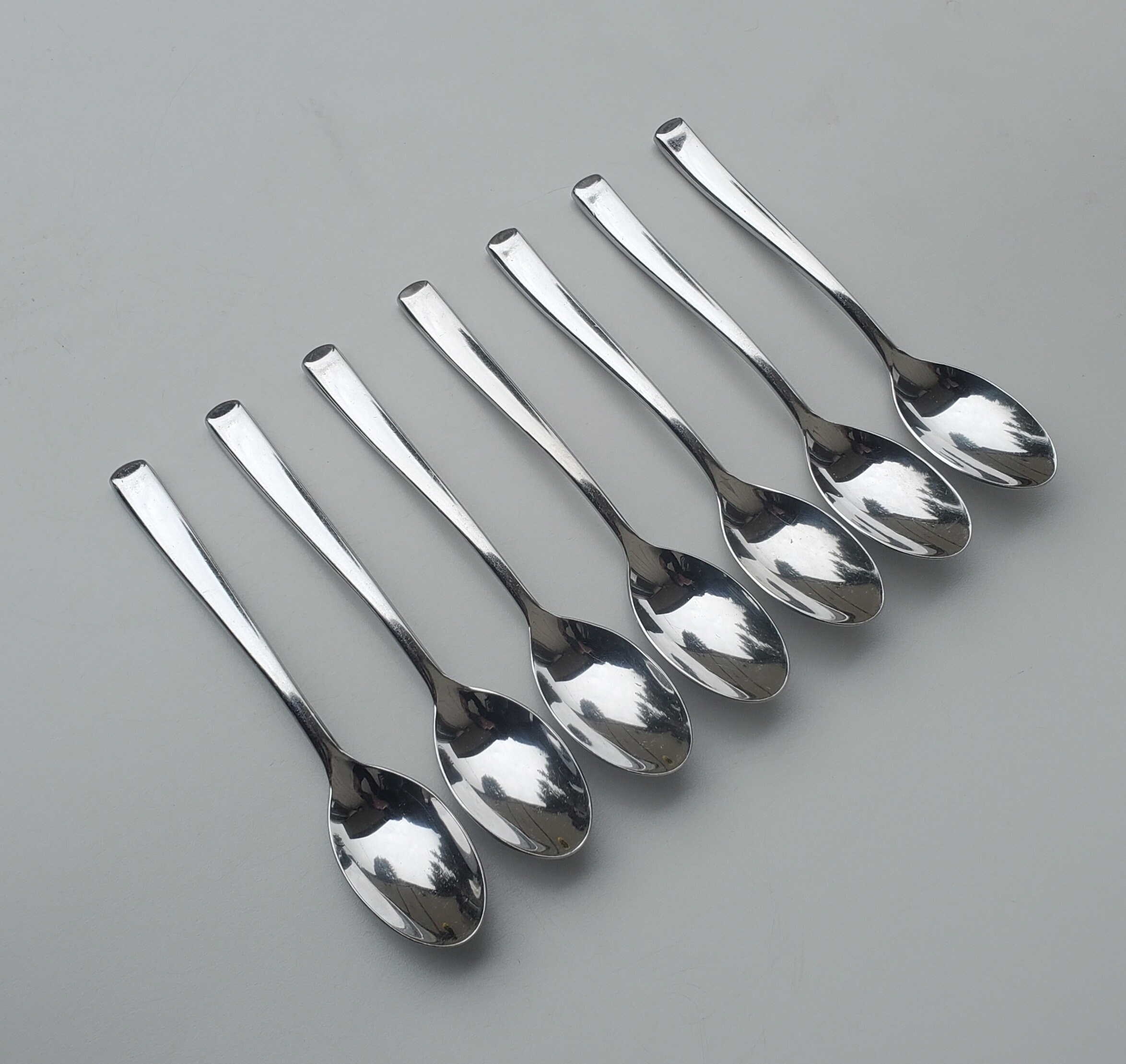 For Mikasa Rockford 20-Piece Flatware Set Modern Stainless