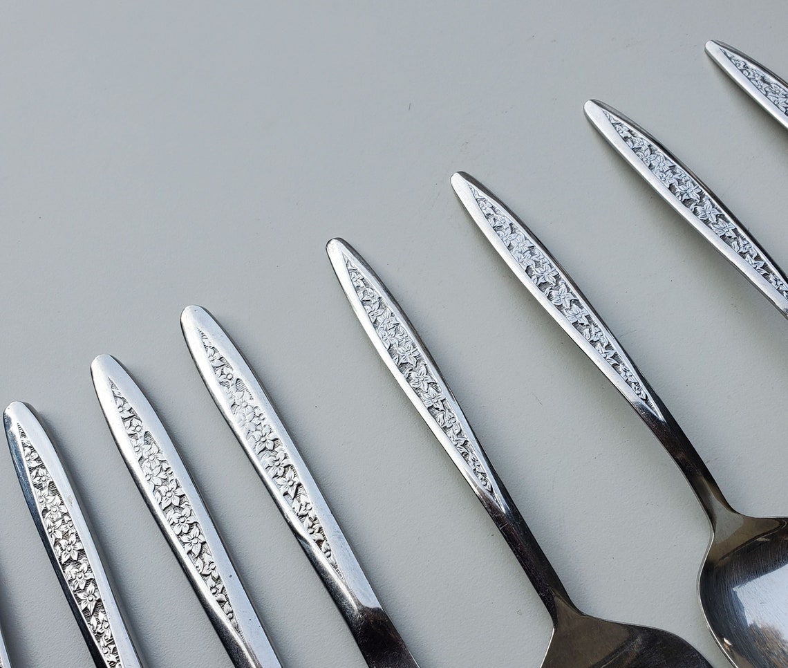 Customecraft Stainless CUS 5 Pattern - Mixed Lot of 8 Pieces - Floral ...