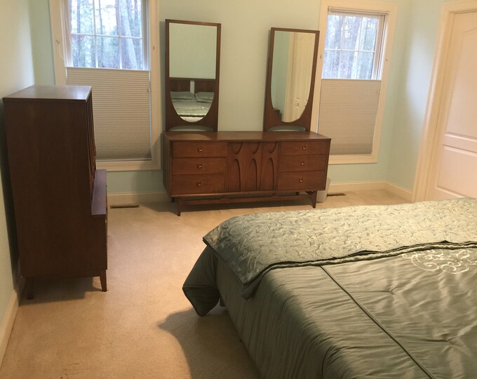 Broyhill Brasilia Bedroom Set RARE Door Chest 614041, Triple Dresser