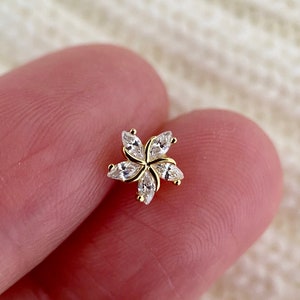 Solid S925 silver earring 14k gold -PRICE PER PIECE- mini flower gold earring - white gold minimalist earring