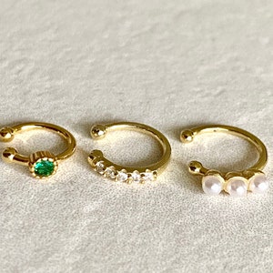 Polsino dell'orecchio di perle - orecchino d'argento-ONE PIECE-polsino dell'orecchio d'oro-finto piercing cartilagine-smeraldo orecchino-polsino di zircone
