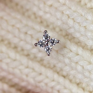 Stud in solid silver s925 minimalist gold-PRICE PER PIECE- gold ear stud mini flower stud helix stud cartilage