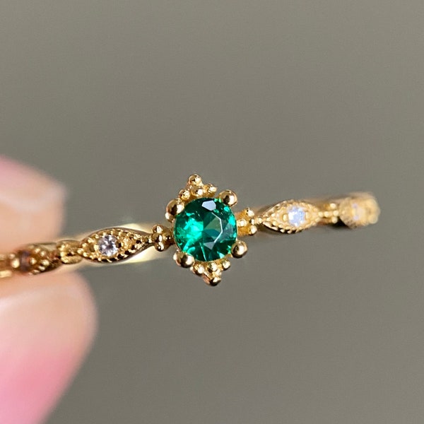 Fine ring in solid silver s925 gilded at 14k minimalist - emerald green stone stackable ring - solidarity ring - women's gold ring