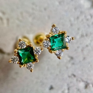 Solid silver earrings, gold stud earrings, emerald green stone, gift for her, women&#39;s jewelry