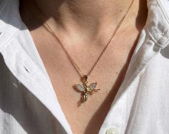 Collier pendentif chérubin en acier inoxydable doré avec objet moderne - Ange ailé CZ pavé - Collier ange piège