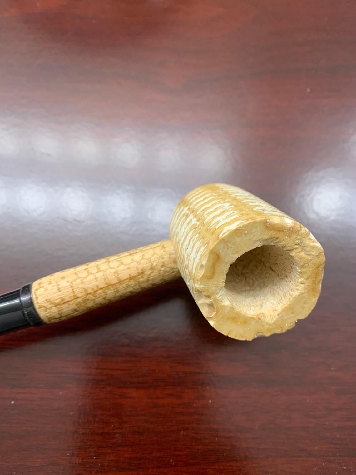 Cob Pipe. Corn cob pipe made by Missouri Meerschaum. Pipe has Etsy
