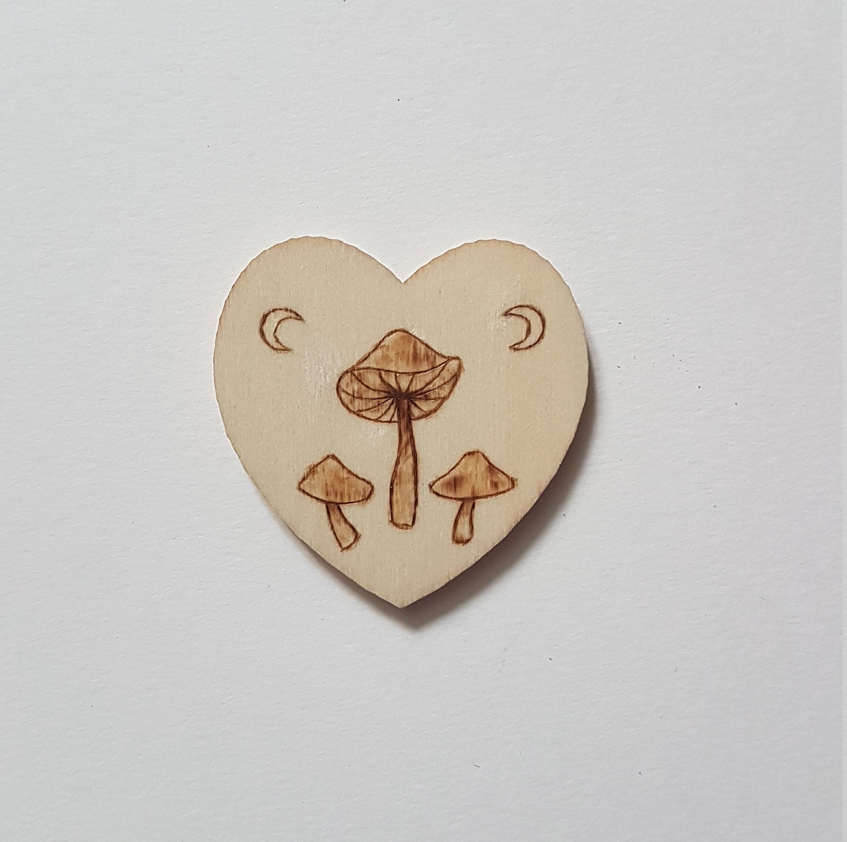 Magnet Coeur en Bois Champignons et Lunes