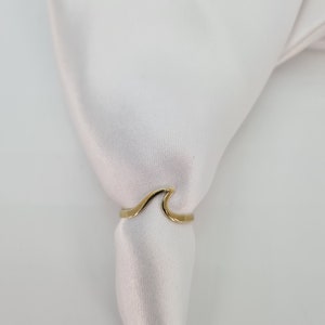 Solid 9ct Gold Solid Silver Wave Toe Ring Adjustable Wavy Silver Minimalist Dainty