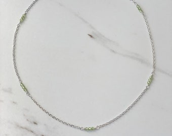 Collar de racimo de peridoto de oro o plata hecho a mano