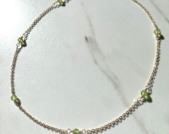 Collar espaciador de peridoto de oro o plata hecho a mano