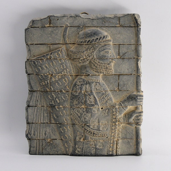 Relief – Soldier of the „Persian Immortals” guard/ Soldat der „Unsterblichen Garde“