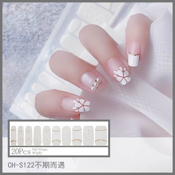 White Daisy Flowers on Clear Background Wedding Nail Nail | Etsy