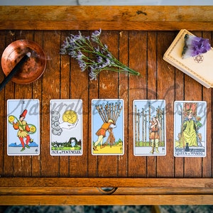 Lecture de tarot à 5 cartes