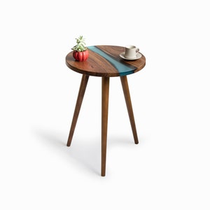 Side table walnut side table resin end table walnut end table epoxy side table small side table minimalist side table modern end table round