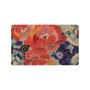 Puede incluir: Un patr&oacute;n floral colorido con flores rojas, rosas, amarillas, azules y verdes sobre un fondo beige. Las flores son estilizadas y tienen un aspecto vintage.