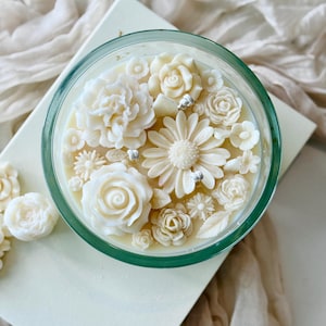 3D Floral Soy Candle: Large Three Wick Scented Candle