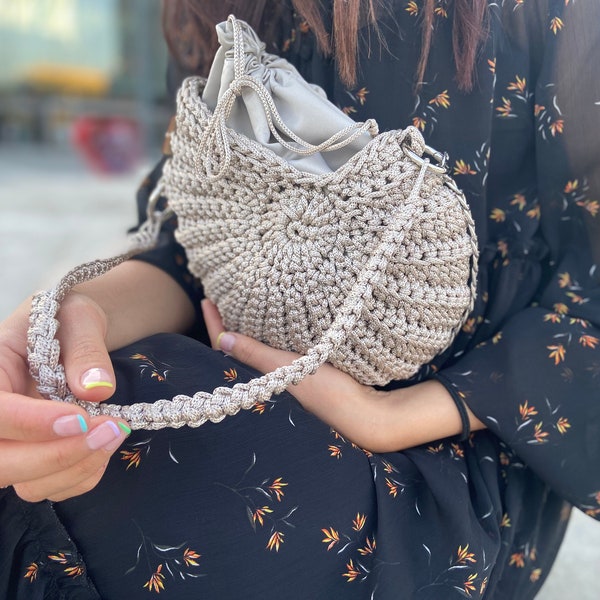 Seashell Holding Shape Crochet Summer Bag, Bolsa de playa gris, Bolsas de vacaciones, Bolsa de mar crossbody, Bolsa de fin de semana Boho, Concha de sirena, H2O