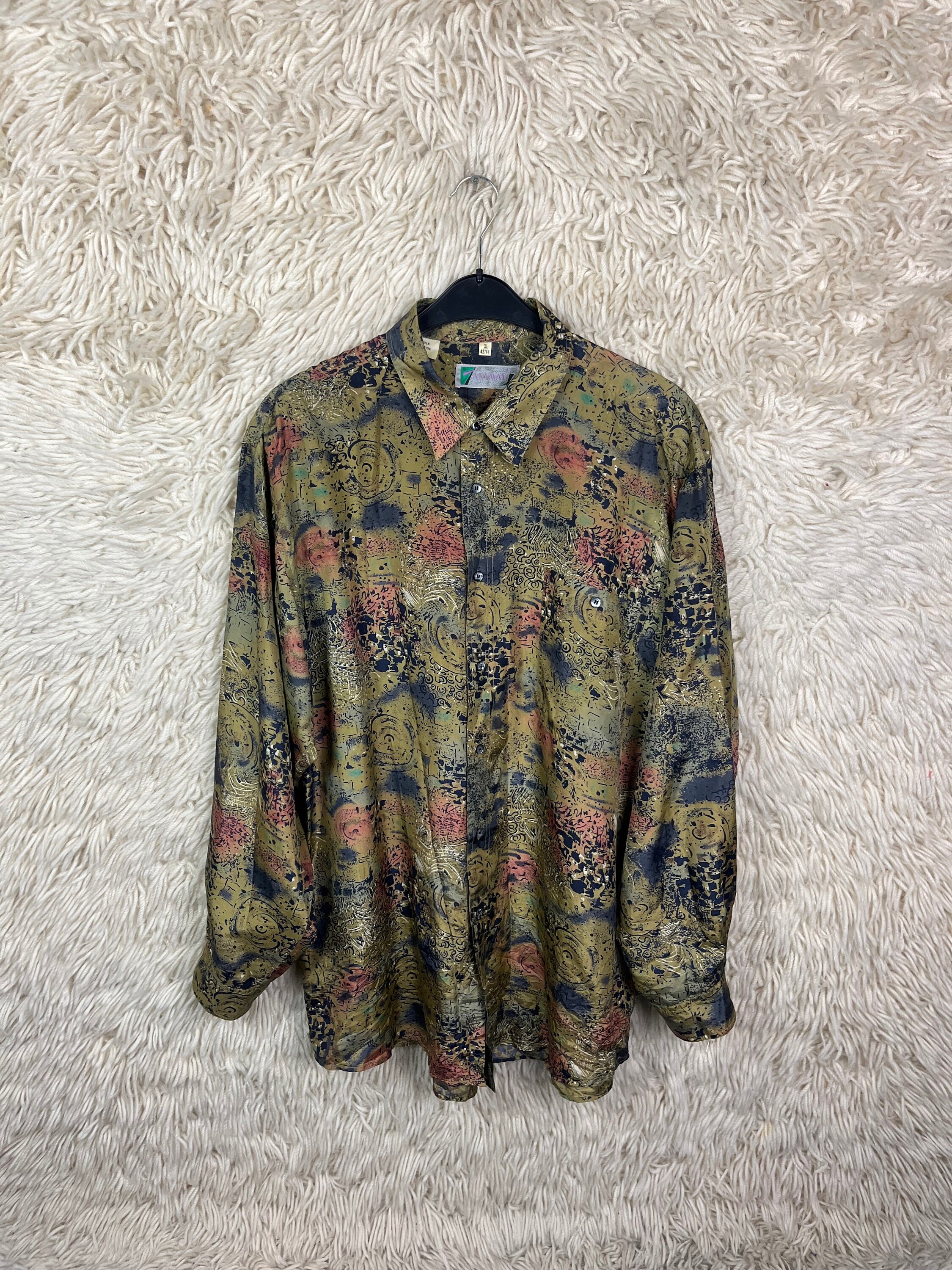 Vintage Silk Shirt Size M - XL ( 43/44 ) Crazy Pattern Vintage Silk Shirt Size M - XL ( 43/44 ) Crazy Pattern