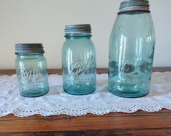 Vintage 2 Qt, Quart and Pint Ball Mason jars with Zinc Lids