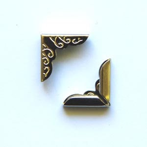 4 coins de protection pour meuble en métal bronze - 2.2 x 2.2 cm de côté -  419.38