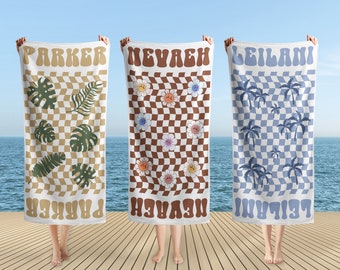 Asciugamano da spiaggia personalizzato con motivo floreale sorridente, asciugamano da bagno con nome, asciugamano da spiaggia personalizzato con nome, regalo per feste in piscina per feste di compleanno all'aperto