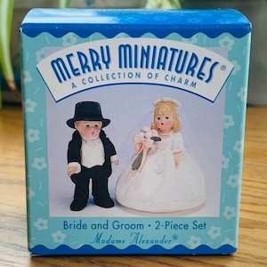 Vintage 1996 Madame Alexander Hallmark Cards Merry Miniatures &quot;A Collection of Charm&quot; Bride and Groom 2 Piece Set Doll Figurines New in Box