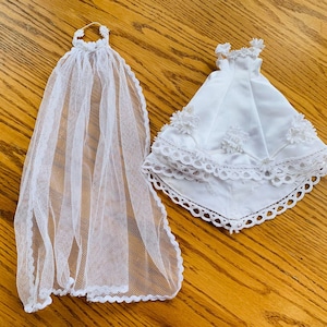 Vintage 2000 8&quot; GINNY DOLL The Vogue Doll Co. White Satin Floral Applique Wedding Bridal Dress + Mesh Trimmed Long Veil