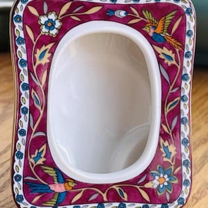 Vintage 1983 Takahashi Silk Road Porcelain Ceramic San Francisco Hand Decorated Made in Japan Table Top Oval 1.75&quot; x 2.25&quot; Picture Frame