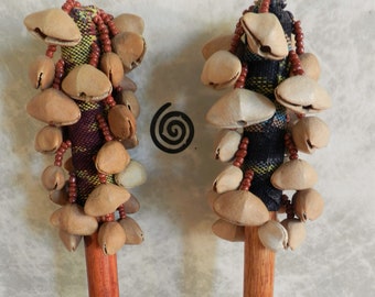 Nutshaker, schamanisches Werkzeug, Maracas, Rassel, schamanisches Instrument
