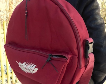 Mochila para tambores de marco, disponible en 3 tamaños, resistente al agua y a los golpes. Se puede llevar al hombro o como mochila.