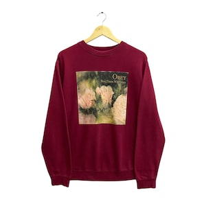 Vintage Obey Weltweit Werbung Rotes Sweatshirt MEDIUM Obey Werbung Grafiken Gedruckt Rundhalsausschnitt Obey Werbung Pullover USA Obey Pullover