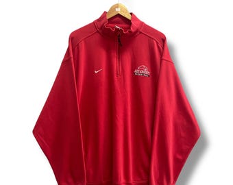 Vintage Y2K Nike Red Knights röd tröja XL Retro sport rund hals klassisk streetwear basketbollsstil broderad logotyp storlek XL