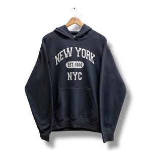 Vintage Y2K New York Black Hoodie MEDIUM New York Crewneck New York City Sweater Pullover Streetwear New York Spell Out Print Logo Jumper