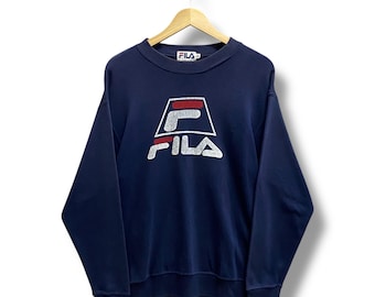 Sudadera vintage Fila azul marino de los años 90, estilo retro, estilo deportivo, con cuello redondo y estampado clásico de logotipo, talla M