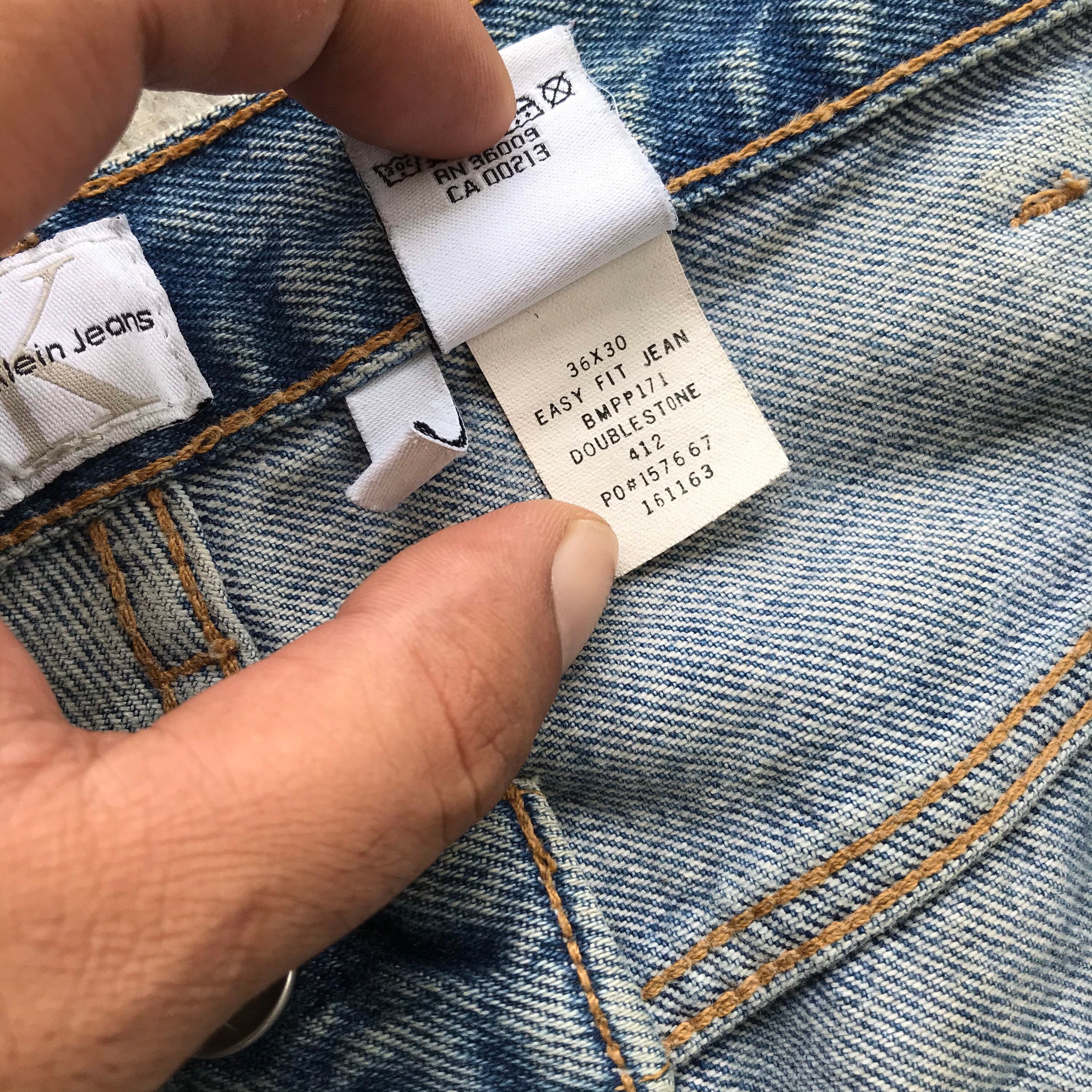 Calvin klein easy fit on sale jeans