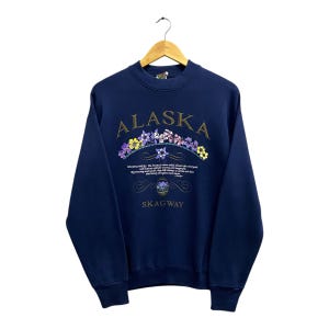 Vintage Alaska Skagway Sweatshirt MEDIUM Alaska Crewneck Alaska Sweater Pullover Jumper Streetwear Alaska Floral Logo Print Alaska Jumper