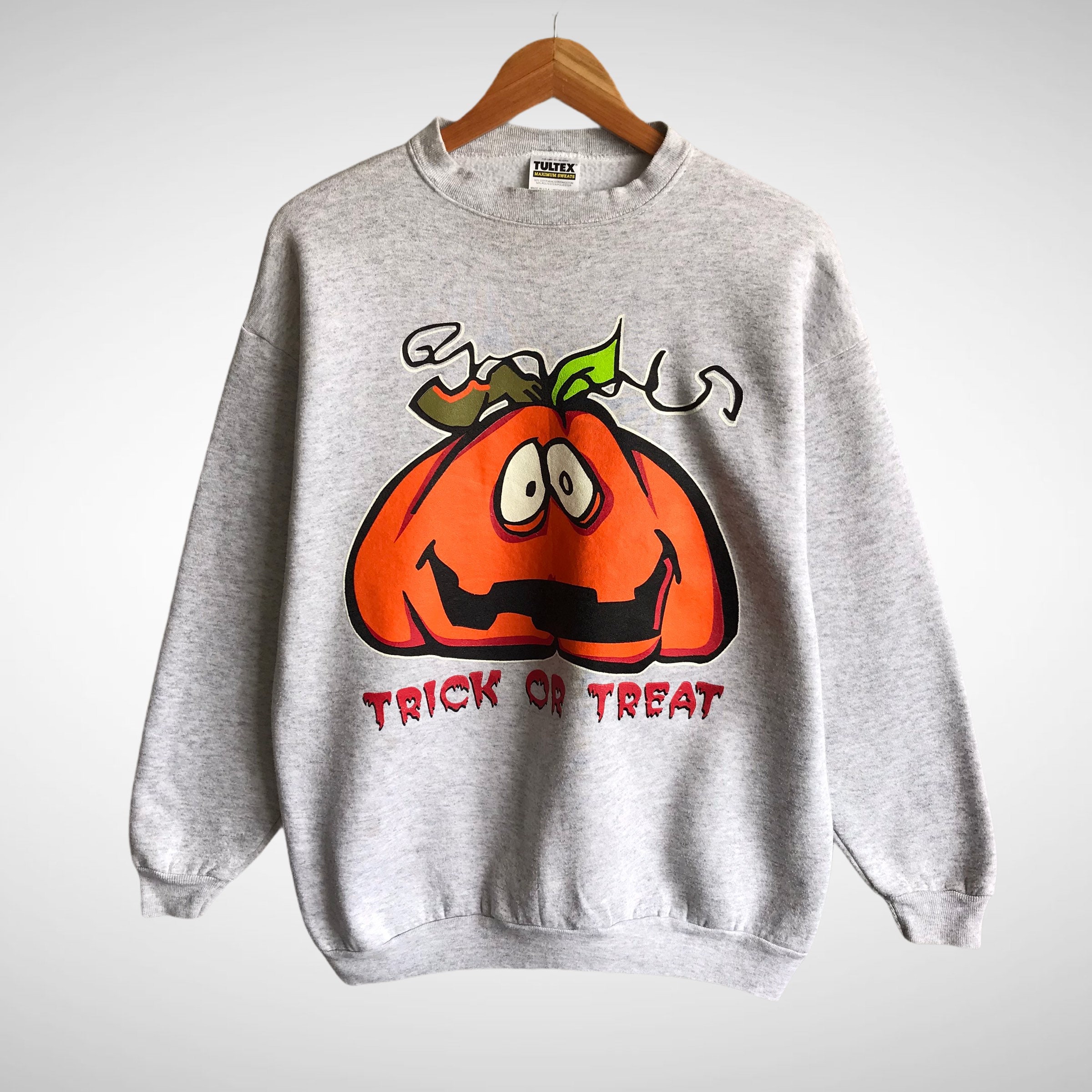 Vintage Pumpkin Trick Or Threat Grey Baggy Sweatshirt Size Large Pumpkin Crewneck Holloween Pumpkin Sweater Pullover Print Logo Jumper 90s