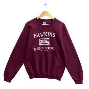 Vintage 00s Hawkins Middle School Maroon Unisex Sweatshirt Medium Hawkins Crewneck Hawkins Sweater Spell Out Print Logo Middel School Jumper