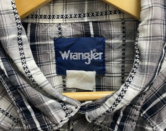 Vintage des années 1980, chemise western rayée Youngbloods pour hommes Style cowboy à manches longues bleu et noir perle Snap Shirt par Youngbloods - taille XL - Canada