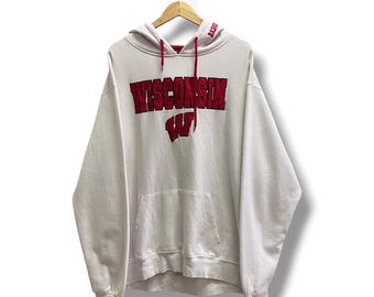 Vintage Wisconsin Badgers NCAA Red Sweatshirt University Wisconsin Badgers Football Embroidered  Sweater Wisconsin Badgers Sweater Size XXL