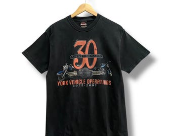 Camiseta negra vintage Y2K Harley Davidson 30.º aniversario, talla mediana, cuello redondo, ropa de calle, Harley Davidson Vehicle Operations