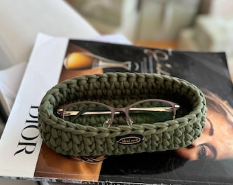 Glasses holder for desk, desk organizer, eyeglass holder, glasses holder, sunglass tray, crochet eyeglass tray, christmas gift for mom