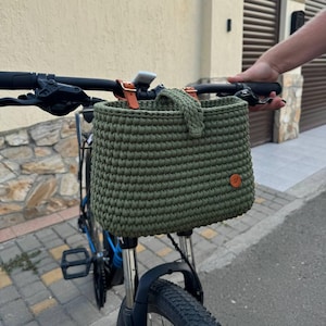 Bike crochet bag, bicycle accessories, handmade bike organizer, woven bike basket, sister gift, handlebar bag, storage basket