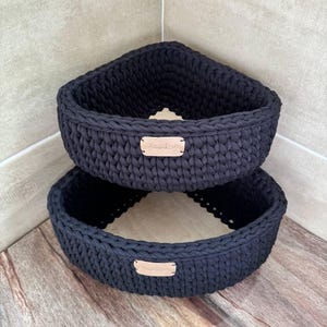 Black crochet shelf basket, entryway organizer, countertop storage corner, handmade woven basket, triangle corner basket, bathroom storage