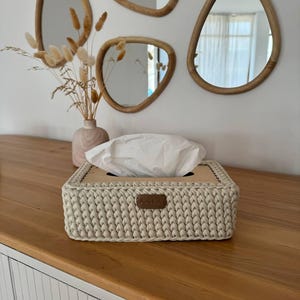 Crochet tissue box, kitchen napkin holder, knitted napkin case, housewarming gift, kleenex basket, gift for mom, bathroom accessory