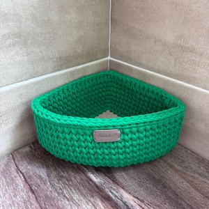 Triangle basket for bathroom, storage basket, kitchen organizer, new home gift, handmade basket, corner basket, countertop storage corner