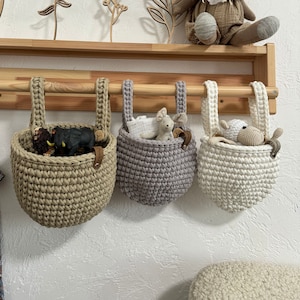 Crochet hanging basket, toy storage, handmade crib organizer, diaper bag, pocket organizer, gift for new mom