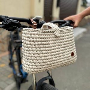 Handmade crochet handlebar basket, bike woven bag, bicycle bag, storage basket, bike decor, gift for her, bike accessories