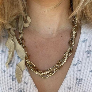 Vintage pearl necklace with gold chain & ribbon || Preppy Bow Necklace