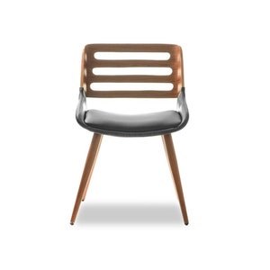 Designer Stuhl Retro Stuhl Scandi Schreibtisch oder Esszimmerstuhl in Kunstleder und Nussbaum Bild 2